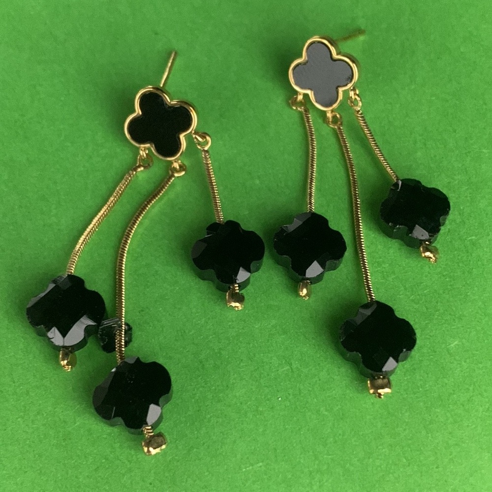 Women's black flower earrings-925 silver needle